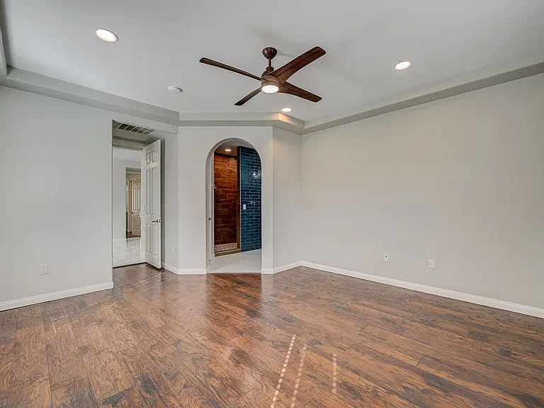 2429 Granada Bluff Ct — Photo 25
