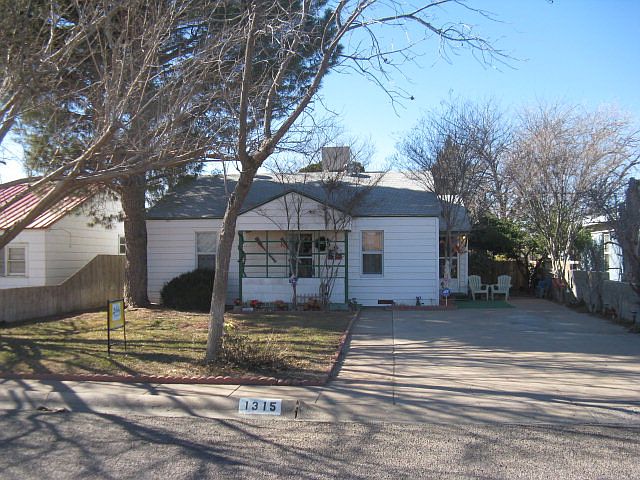 1st image of 1315 N Kelly Ave