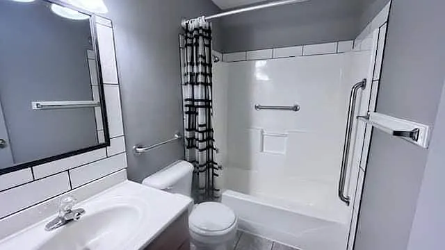 1324 S Everett Ave #1 — Photo 8