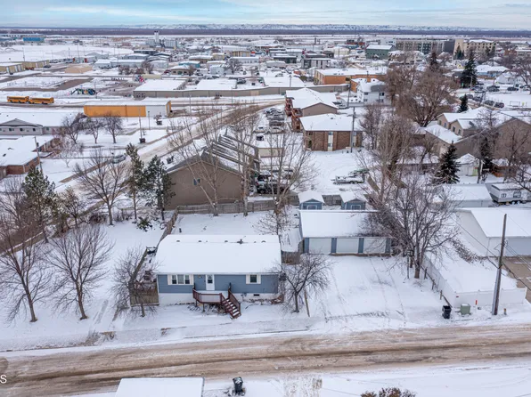 524 6th St E, Williston, ND 58801