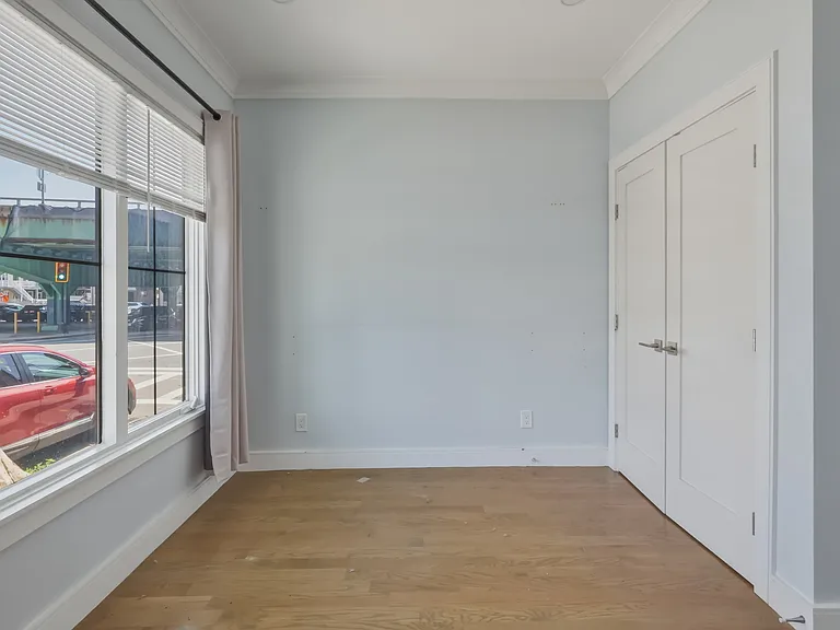 134 Chelsea St #1 — Photo 9