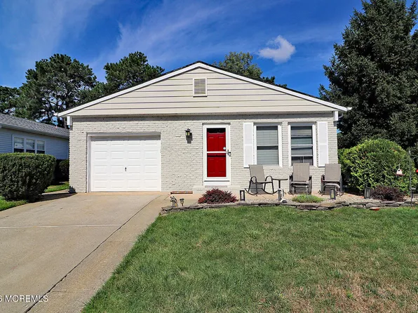 31 Buena Visa Drive, Toms River, NJ 08757