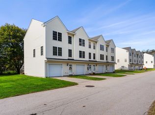 2 Pearson Way, Epping, NH 03042