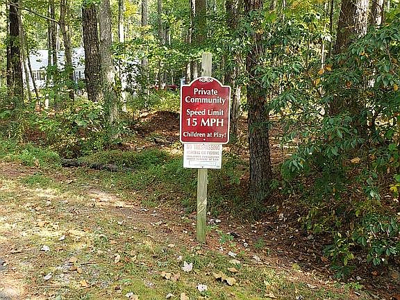 5th image of 61 Bailey Dr