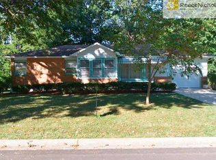 802 SW Lea Dr, Lees Summit, MO 64081