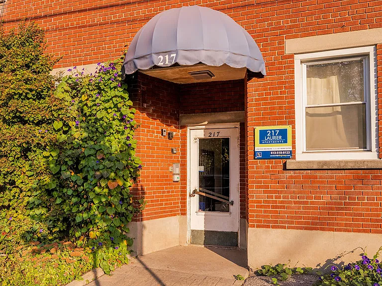 217 Laurier Ave E #6 — Photo 7