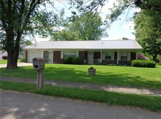 161 Nash Ln, Buffalo, WV 25033