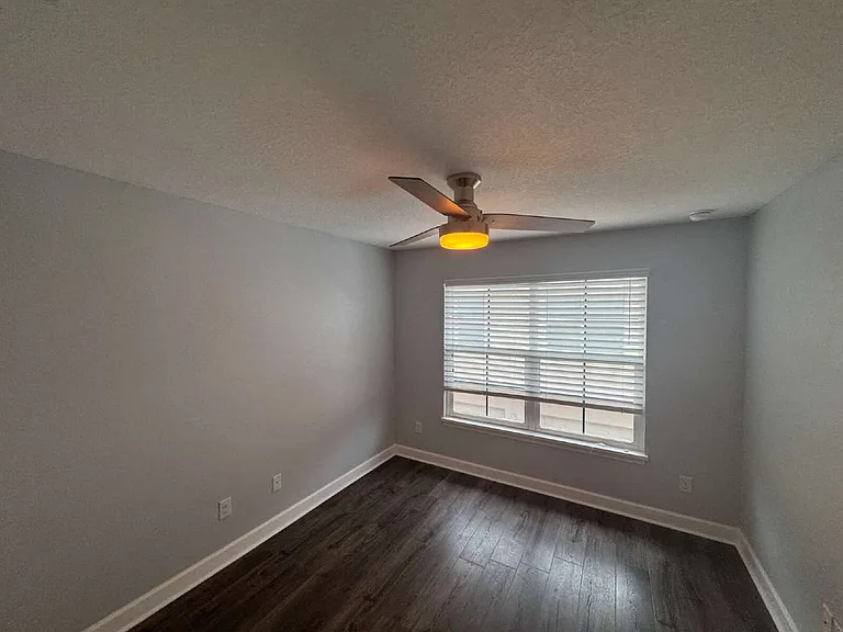 3701 W Carmen St #6 — Photo 22