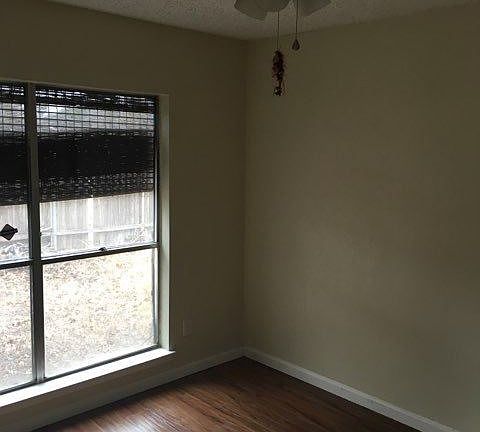 3rd image of 2762 Parkchester Dr #1