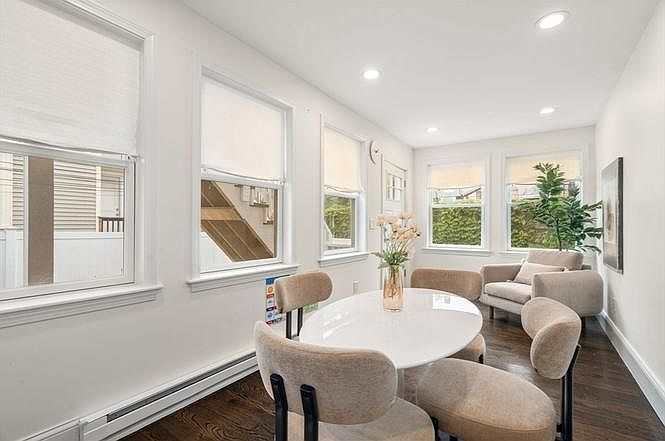 1st image of 16 Pitman St #1
