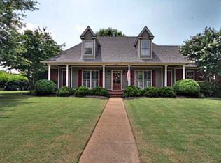 1005 Heather Lake Dr, Collierville, TN 38017