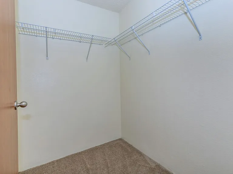 Autumn Ridge Apartments — Photo 19