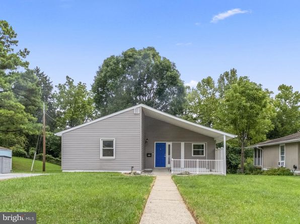 102 Greenmeadow Dr