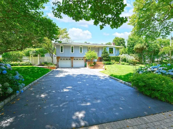 22 Butterfield Drive, Greenlawn, NY 11740