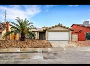 7285 Bridgeview Ave, Spring Valley, NV 89147