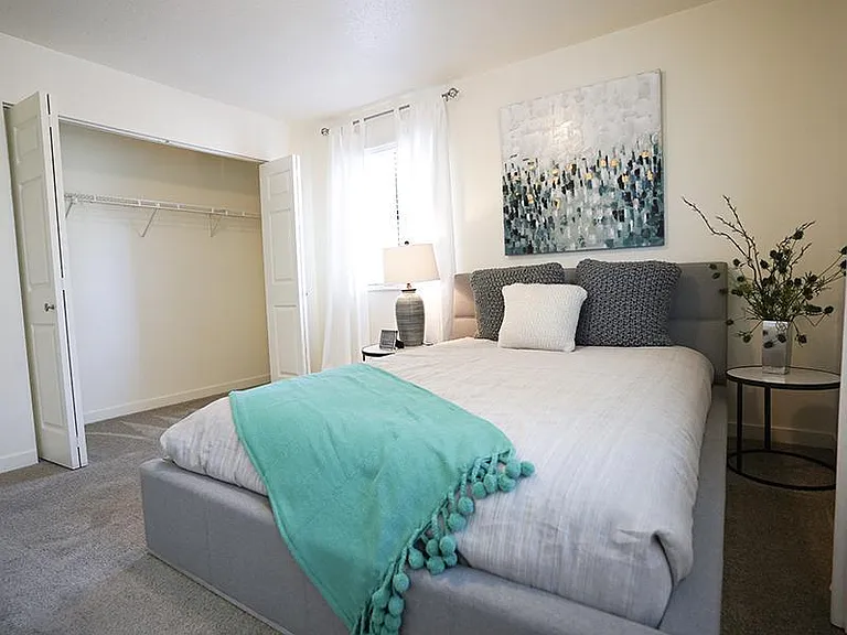 Goldstone Place Apartments — Photo 22