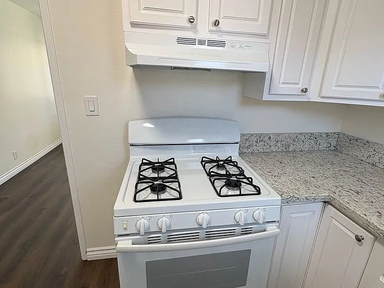 Greenranch Apartments — Photo 16