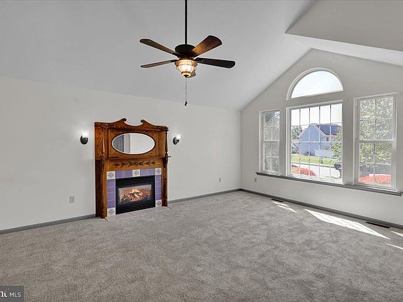 5th image of 223 Woodbridge Ln