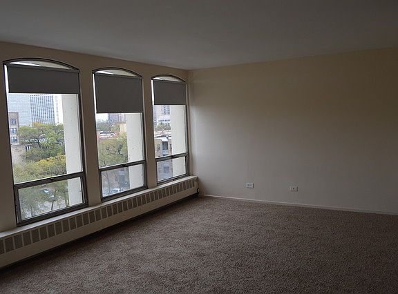 4th image of 1451 E 55th St APT 621N
