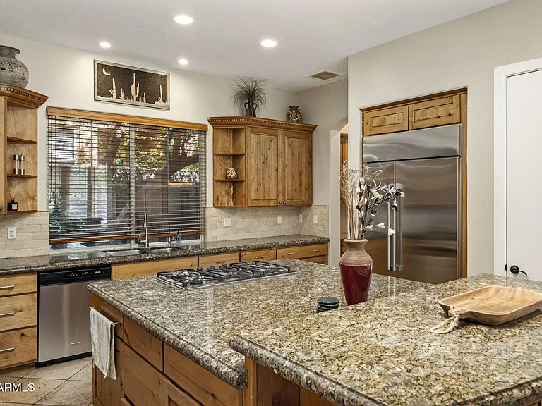 9572 E Mountain Spring Rd — Photo 12