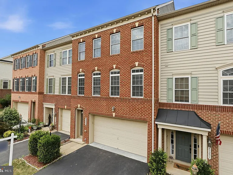 21253 Park Grove Ter — Photo 3