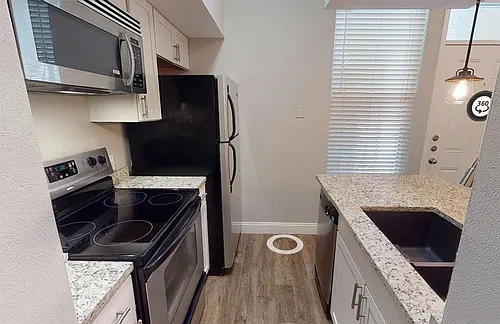 2814 Nueces St Photo 1
