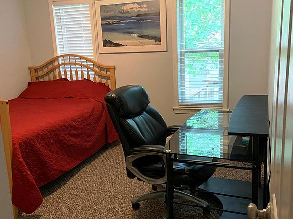 3rd image of 1513 E Franklin St APT 130-C