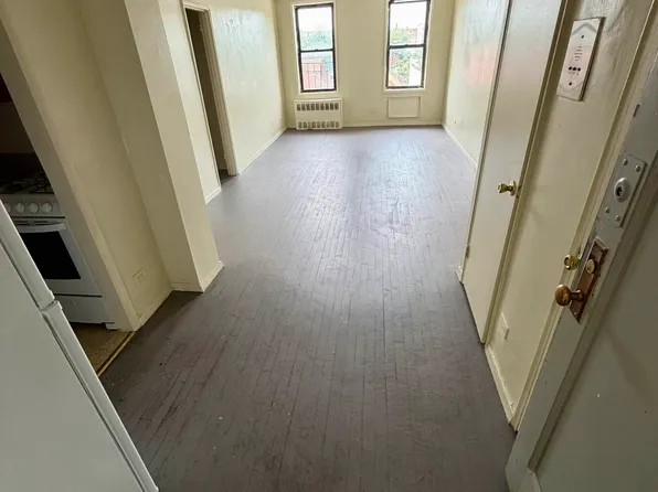 2922 Nostrand Avenue image 1 of 4