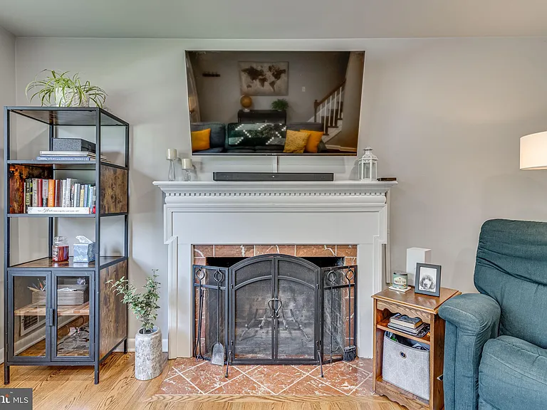 3 Groves Ave — Photo 6