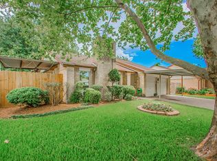 1209 Briarwood Ct, Deer Park, TX 77536