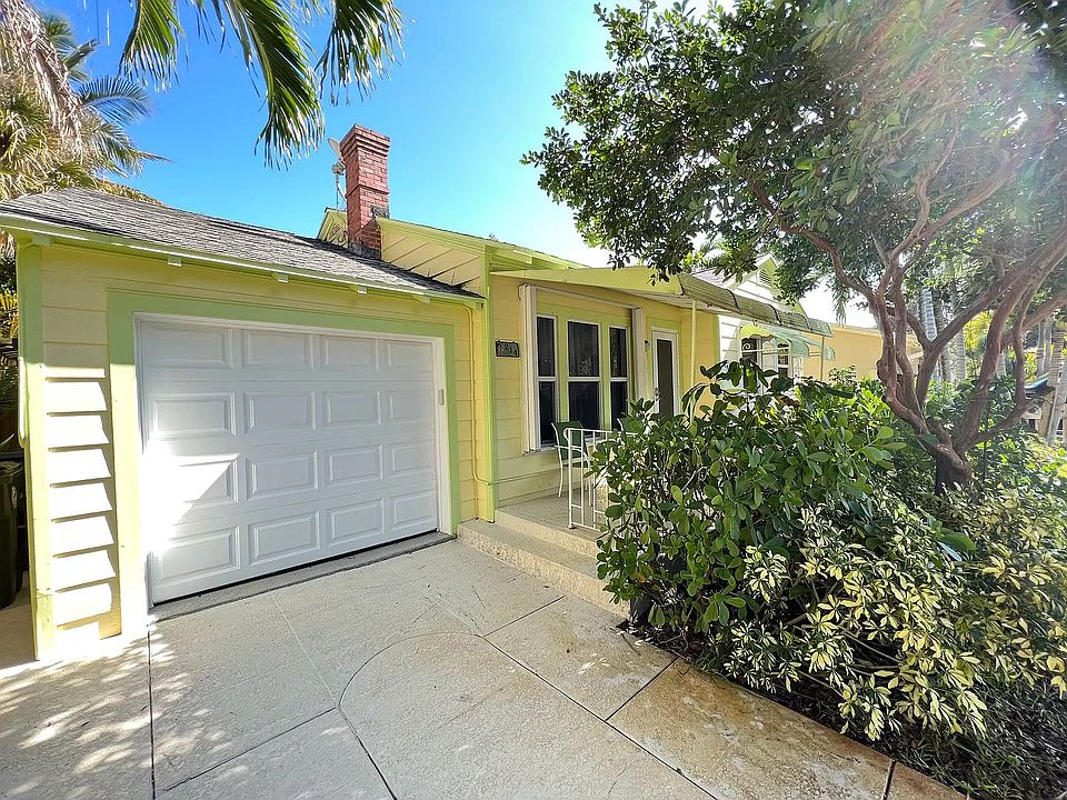 1st image of 214 N Palmway