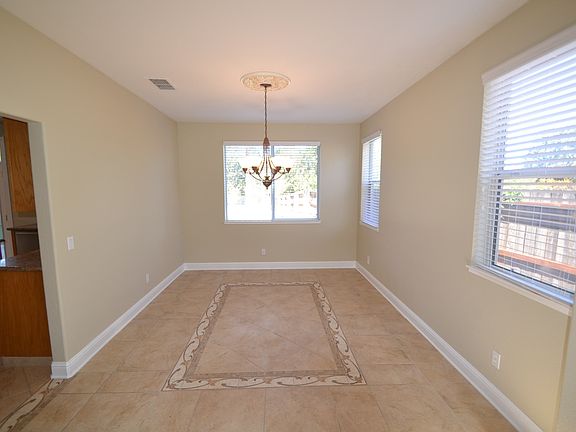 4th image of 2036 Hillridge Dr