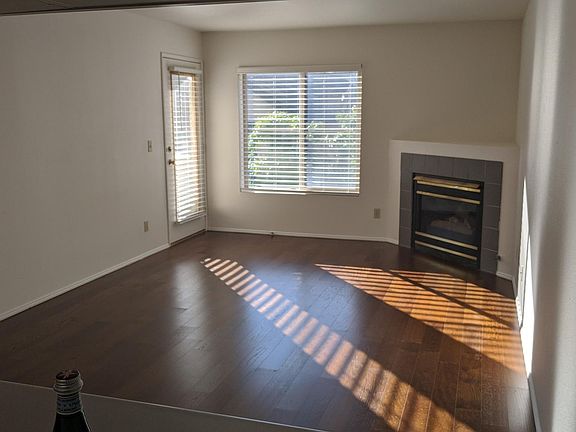 2nd image of 6909 Weedin Pl NE APT A302