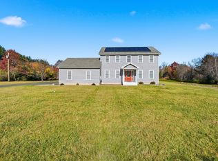 559 E State St, Granby, MA 01033