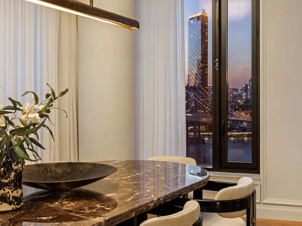 30 Front Street image 17 of 44