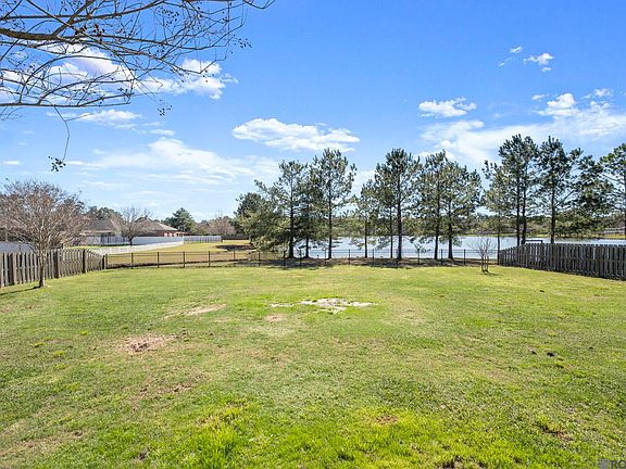 4th image of 12480 Three Lakes Dr