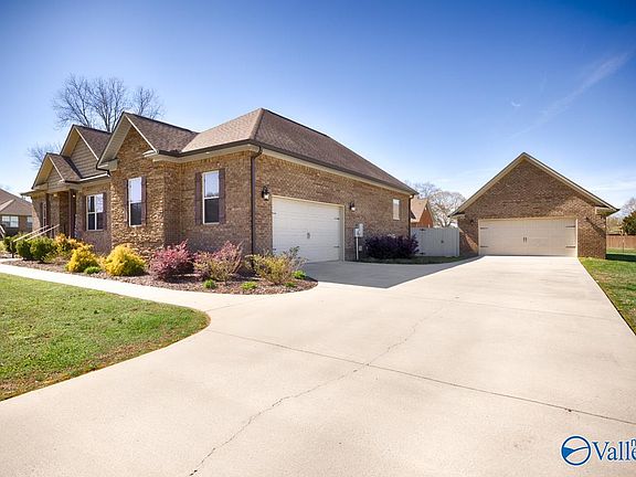 2nd image of 49 Dorchester Cir