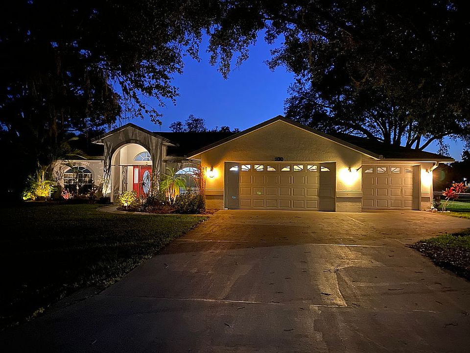 1st image of 100 Oak Knolls Cir