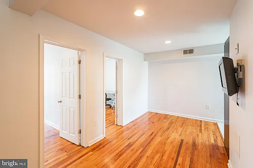 1116 Pine St #3F Photo 1