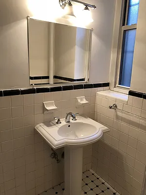 Rented by Gala West Realty LTD | media 20