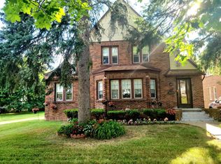 224 Cherokee Rd, Pontiac, MI 48341