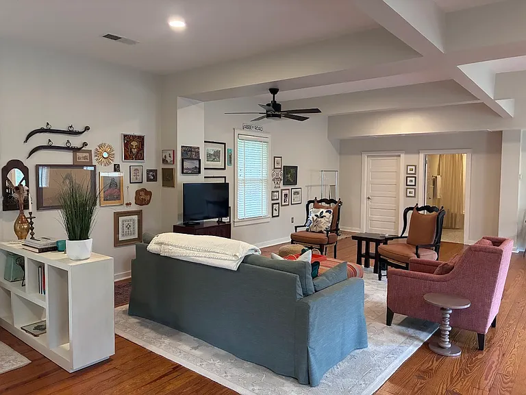 402 S Summit Ave — Photo 5