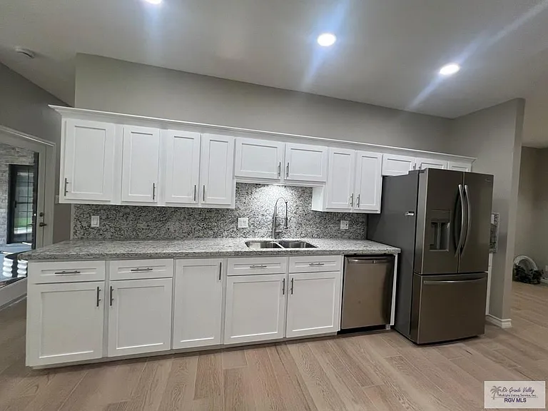 3 Conquistador St #3 — Photo 26