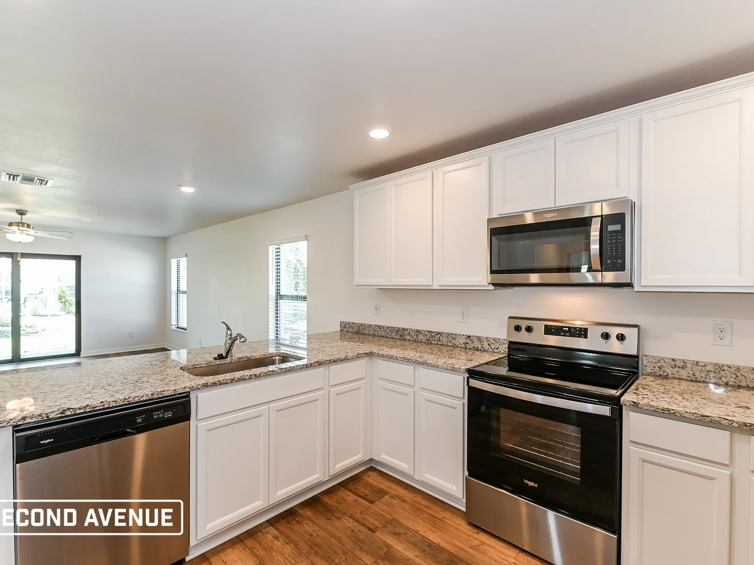 4 bed, 2.0 bath, 1851 sqft, $1,895 — Photo 3