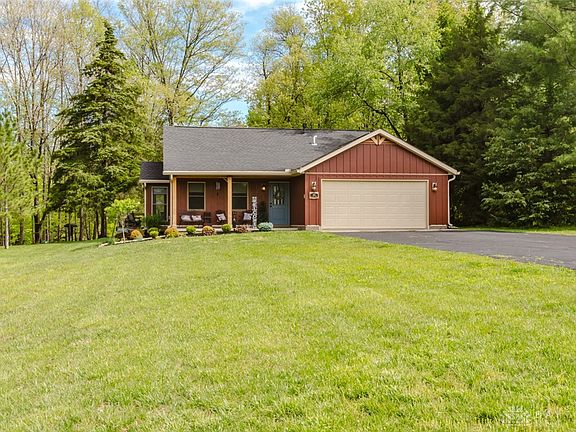 4th image of 815 Saint Olaf Dr