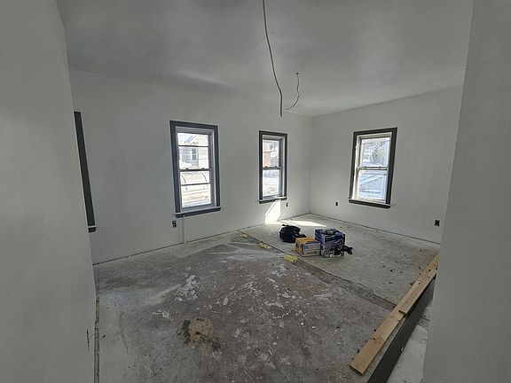 3rd image of 516-516 Union St #518
