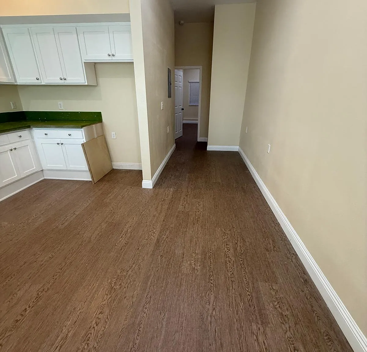 2 bed, 800 sqft, $2,500 — Photo 2