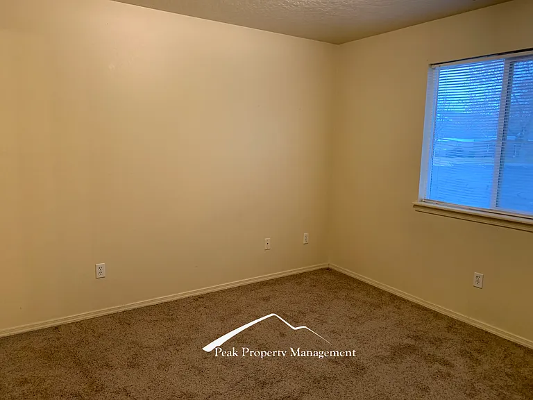 106 Hunter Ct #102 — Photo 11