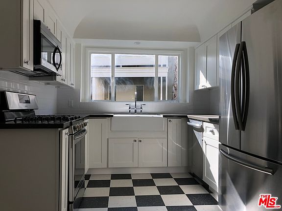 5th image of 1201 Beverly Green Dr #1