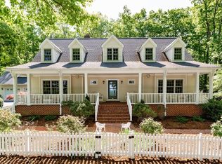 982 Newport Rd #B, Raphine, VA 24472